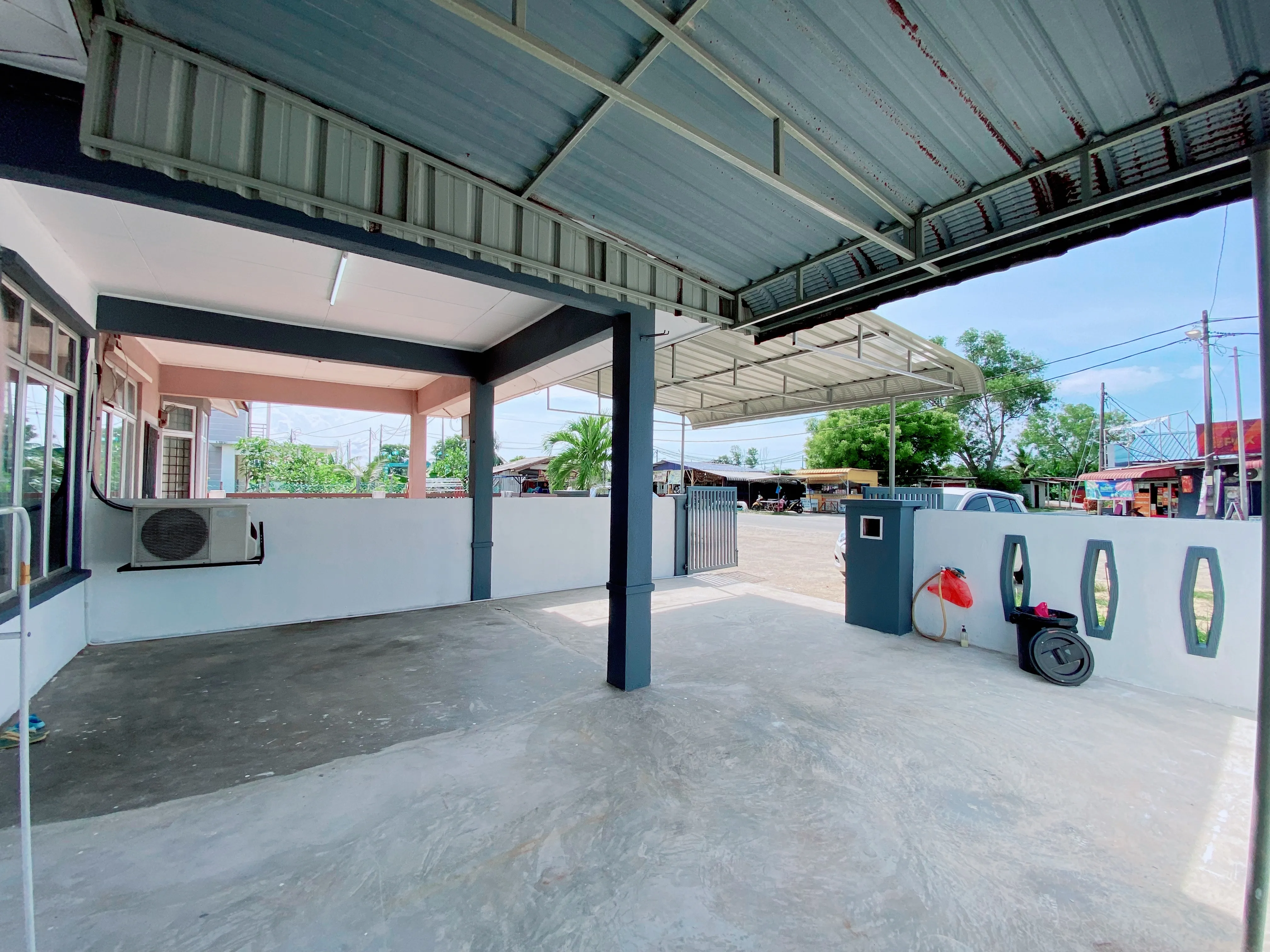 Galeri kawasan parking homestay KT