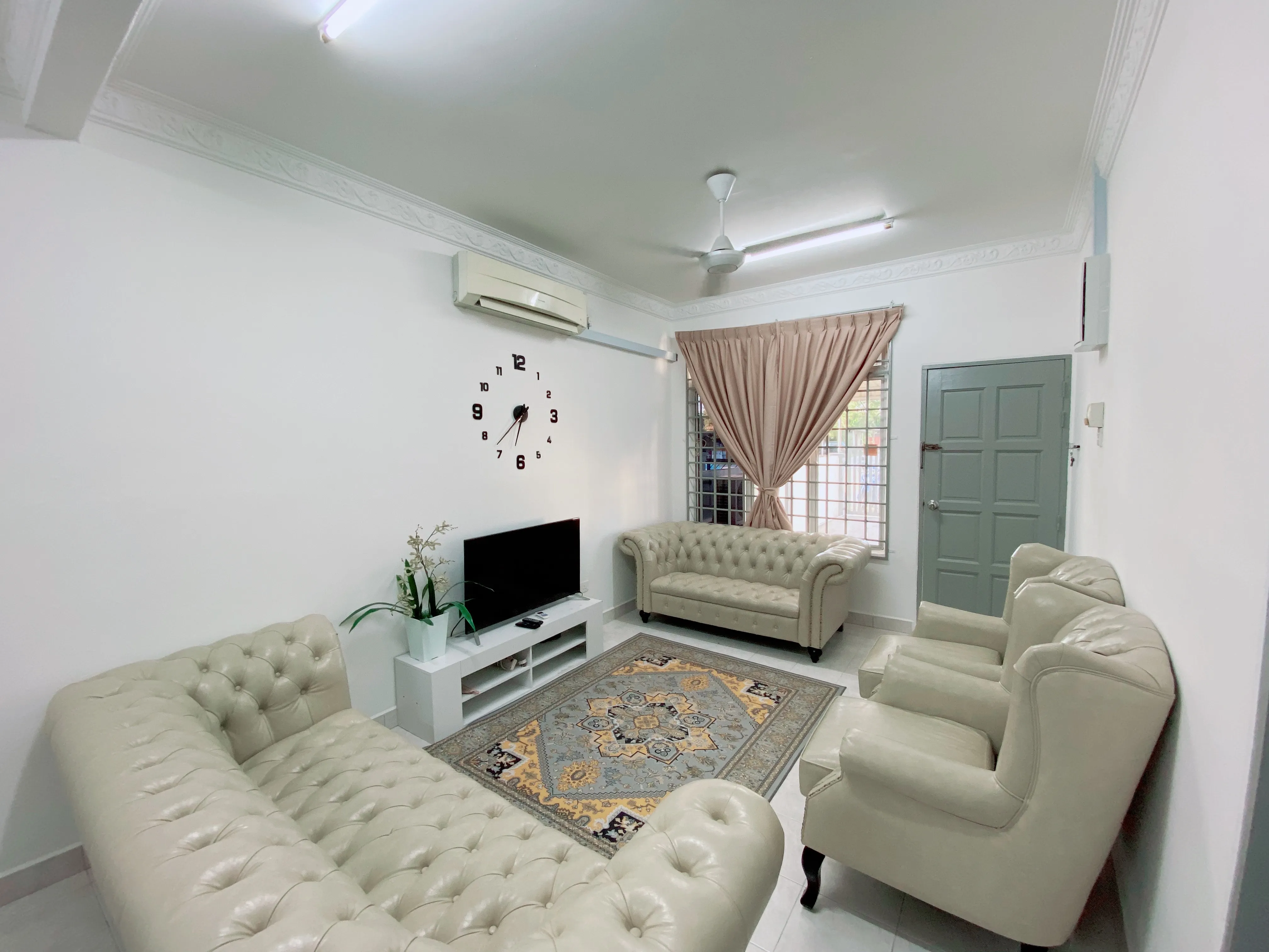 Ruang tamu homestay Kuala Terengganu
